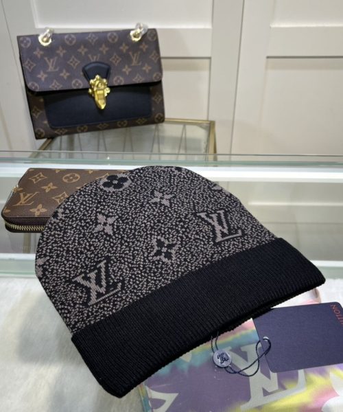 Louis Vuitton Beanie In Black LV Headwear