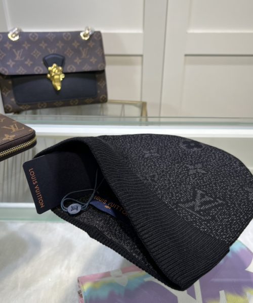 Louis Vuitton Beanie In Black LV Headwear