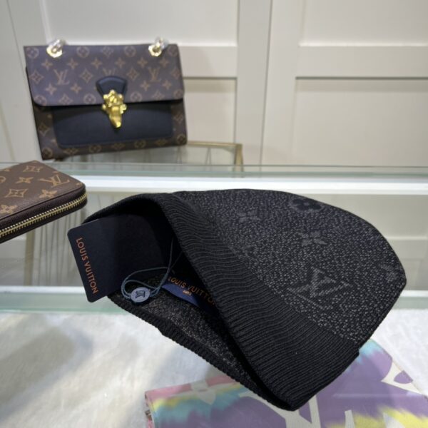 Louis Vuitton Beanie In Black LV Headwear