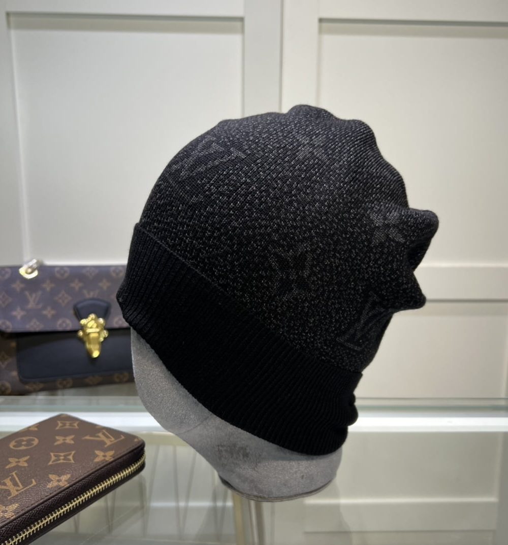 Louis Vuitton Beanie In Black LV Headwear
