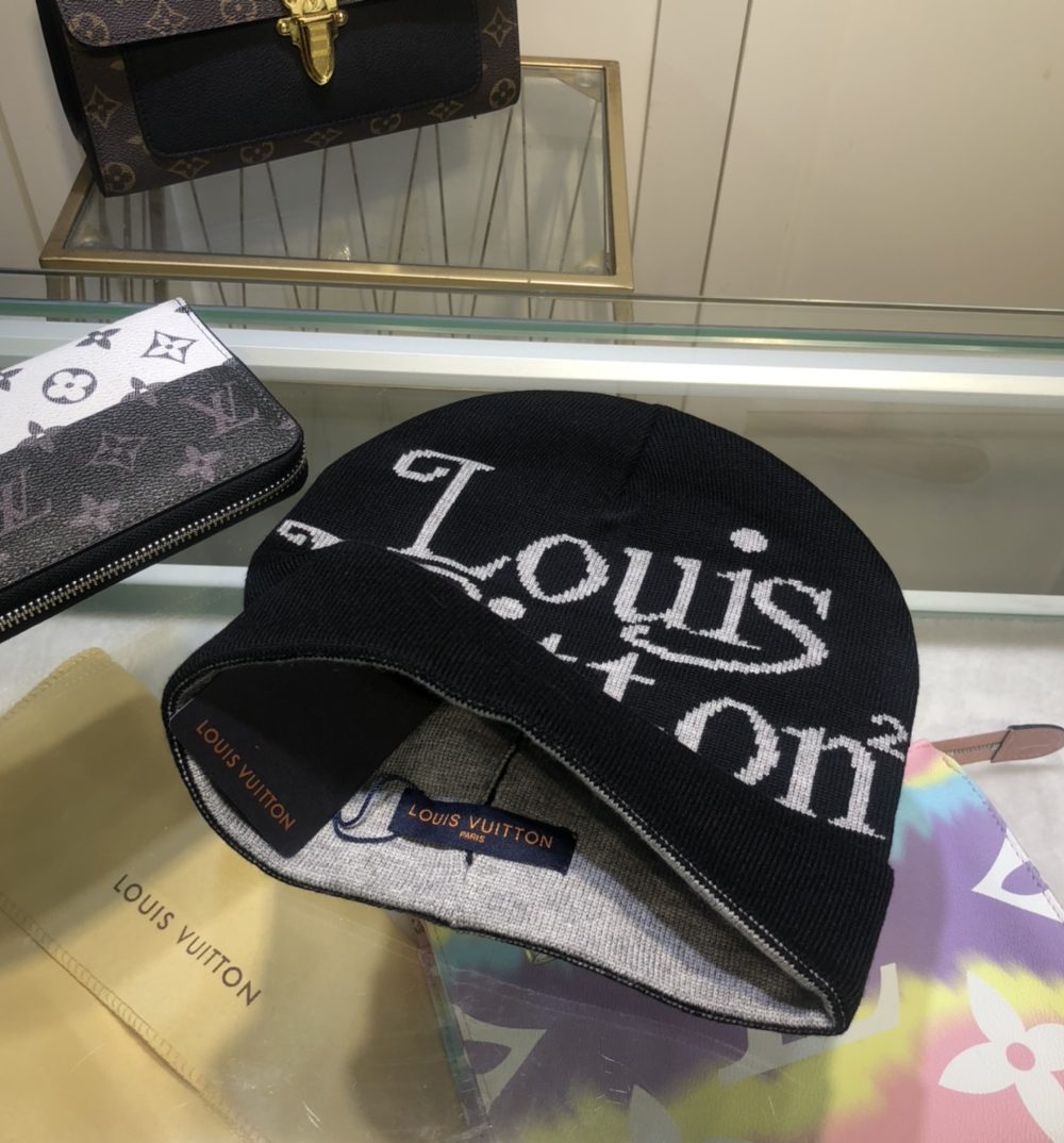 Louis Vuitton Beanie In Black LV Headwear