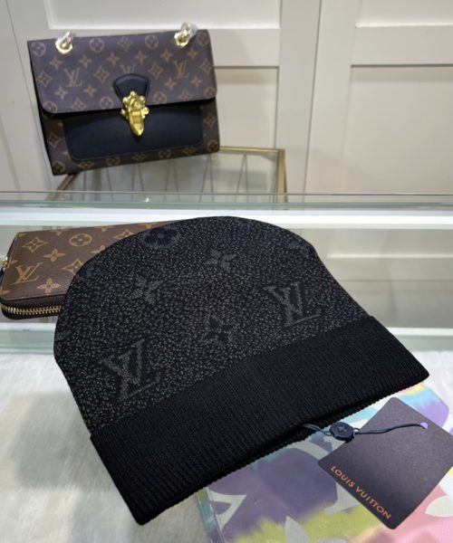 Louis Vuitton Beanie In Black LV Headwear