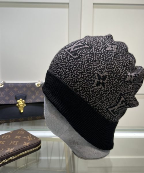 Louis Vuitton Beanie In Black LV Headwear