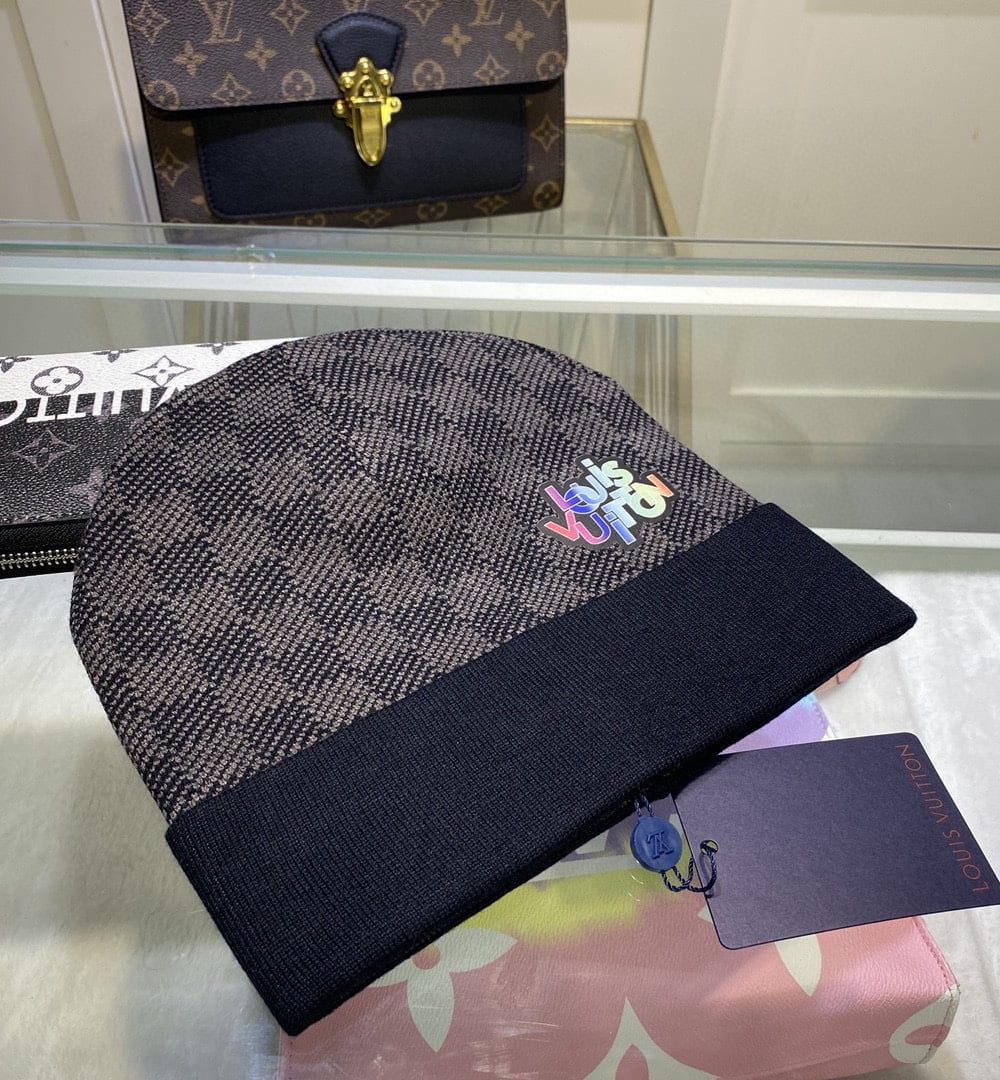 Louis Vuitton Beanie In Black LV Headwear