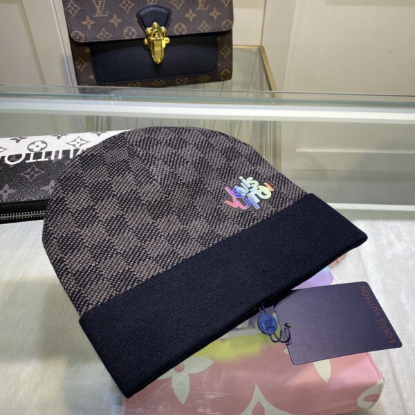 Louis Vuitton Beanie In Black LV Headwear