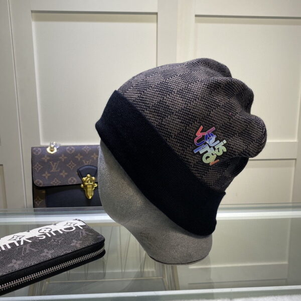 Louis Vuitton Beanie In Black LV Headwear