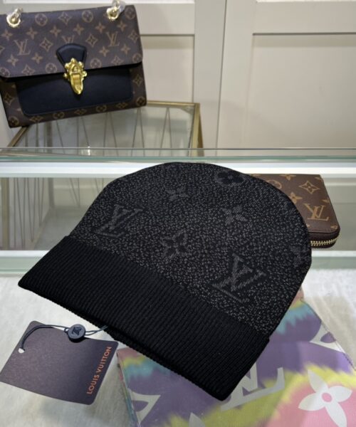Louis Vuitton Beanie In Black LV Headwear