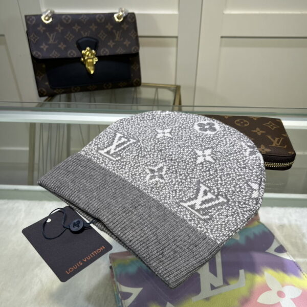Louis Vuitton Beanie In Grey LV Headwear