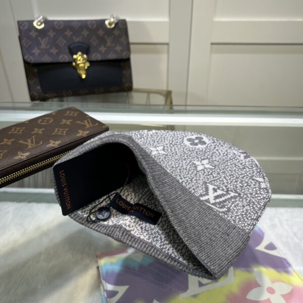 Louis Vuitton Beanie In Grey LV Headwear