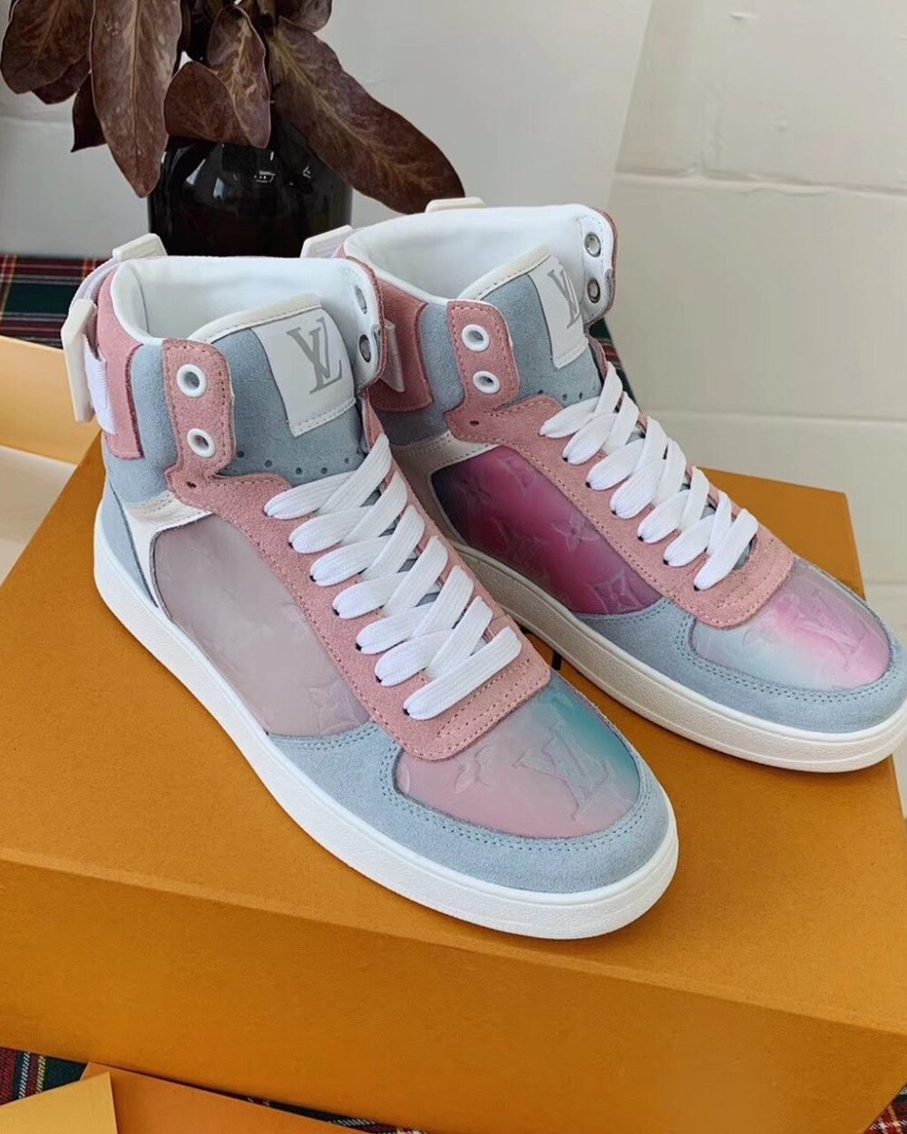 Louis Vuitton Boombox Sneaker Boot Calfskin Leather Spring/Summer Collection White/Blue/Pink
