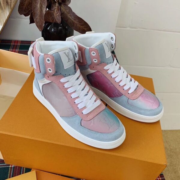 Louis Vuitton Boombox Sneaker Boot Calfskin Leather Spring/Summer Collection White/Blue/Pink
