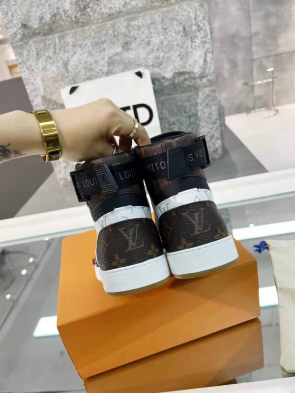 Louis Vuitton Boombox Sneaker Boot Patent Monogram Material Black/White For Women LV