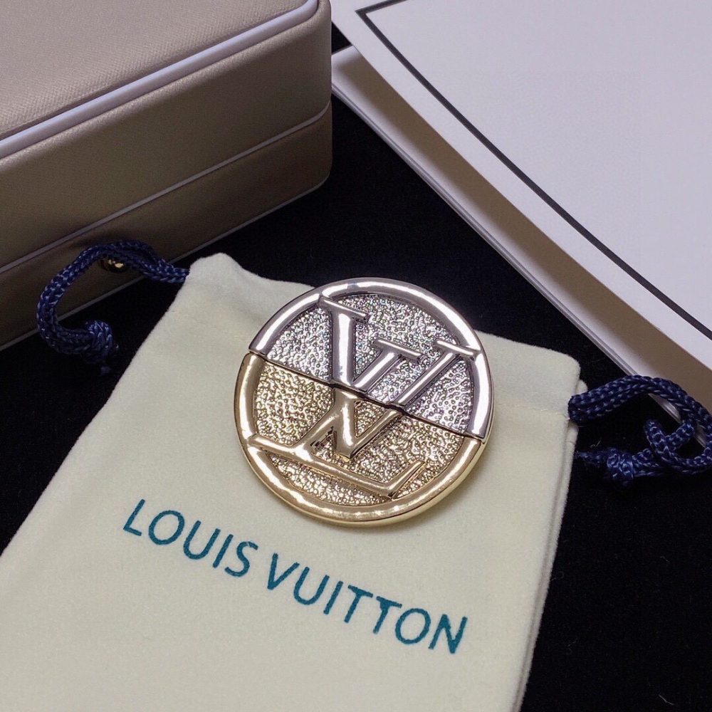 Louis Vuitton Brooch - Image 4