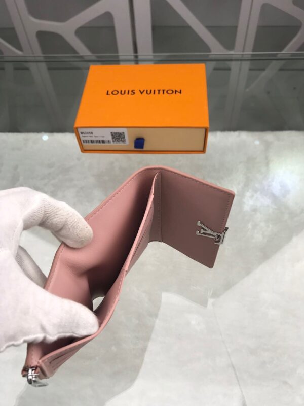 Louis Vuitton Capucines Sweet Brogues Taurillon Pink For Women, Women's Wallets 5.3in/13.5cm LV 