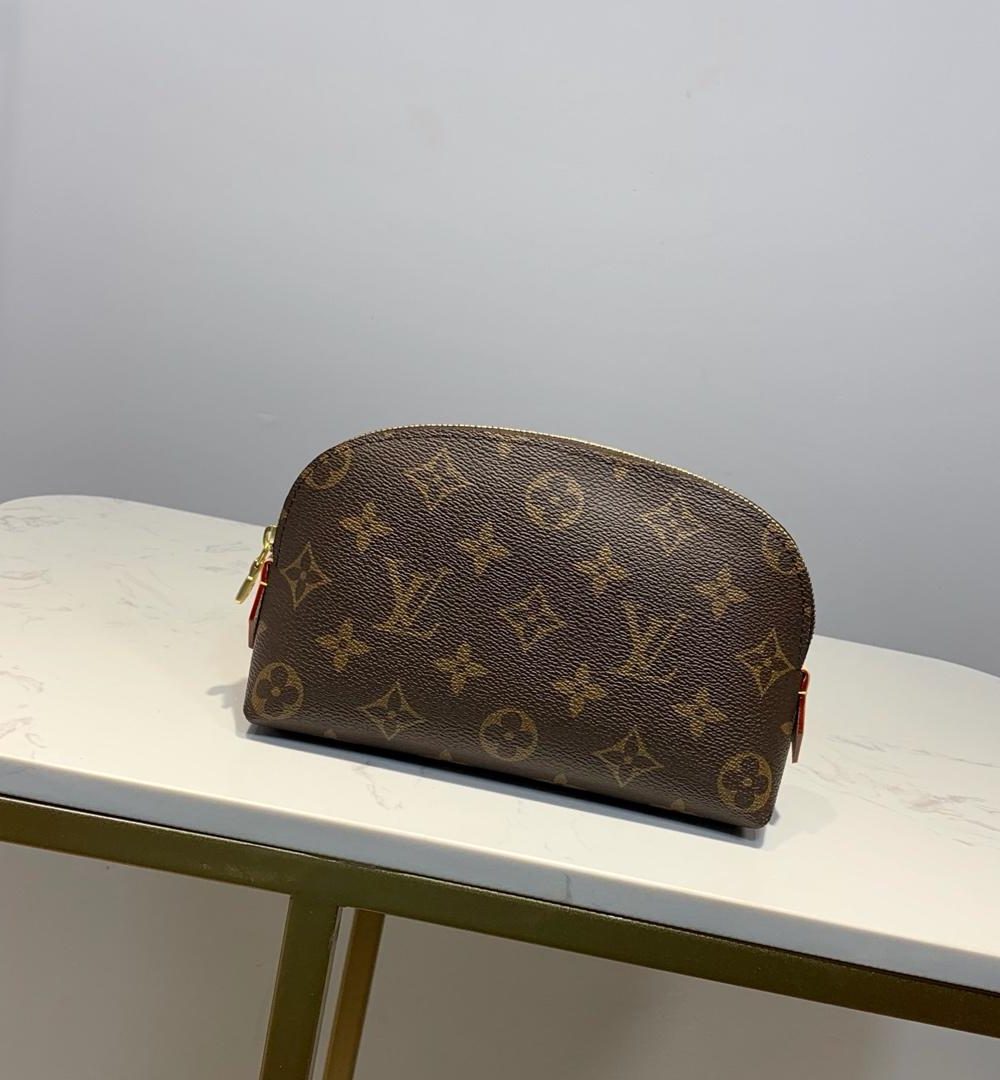 1:1 Replica Louis Vuitton Cosmetic Pouch PM Monogram Canvas For Women, Women's Bags 7.5in/19cm LV M47515