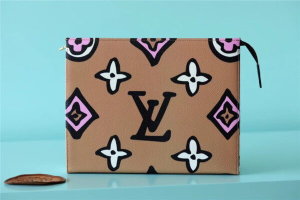 Louis Vuitton Cosmetic Toiletry Pouch 26 Waxed Monogram Canvas Beige  For Women, Women's Wallets 9.8in/25cm LV M80752