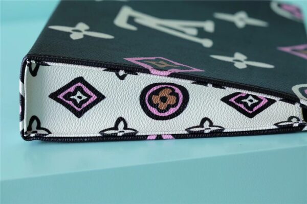 Louis Vuitton Cosmetic Toiletry Pouch 26 Waxed Monogram Canvas Black For Women, Women's Wallets 9.8in/25cm LV M80751