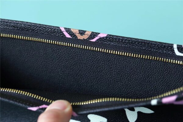 Louis Vuitton Cosmetic Toiletry Pouch 26 Waxed Monogram Canvas Black For Women, Women's Wallets 9.8in/25cm LV M80751