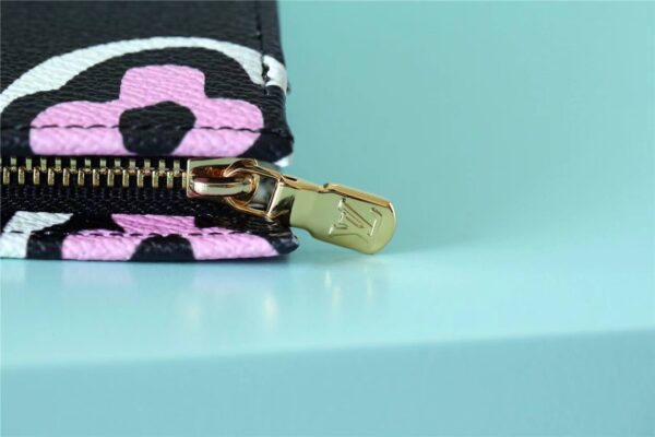Louis Vuitton Cosmetic Toiletry Pouch 26 Waxed Monogram Canvas Black For Women, Women's Wallets 9.8in/25cm LV M80751