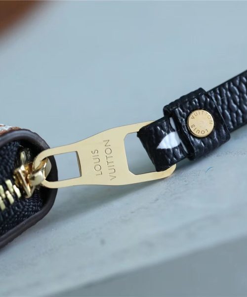 1:1 Replica Louis Vuitton Crafty Zippy Coin Purse Monogram Canvas For Women, Women's Wallets 4.3in/11cm LV M69496