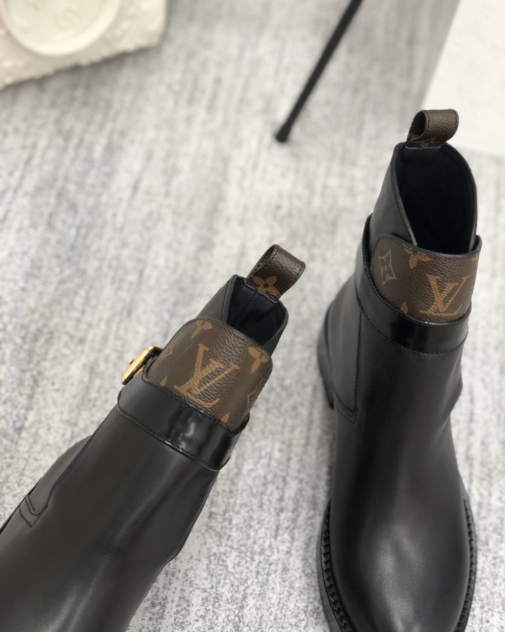 Louis Vuitton Discovery Flat Ankle Boot Black For Women LV