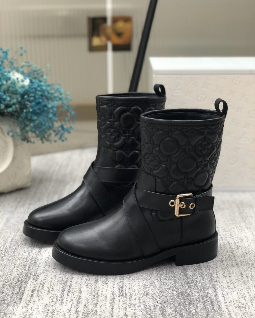Louis Vuitton Discovery Flat Ankle Boot Black For Women LV
