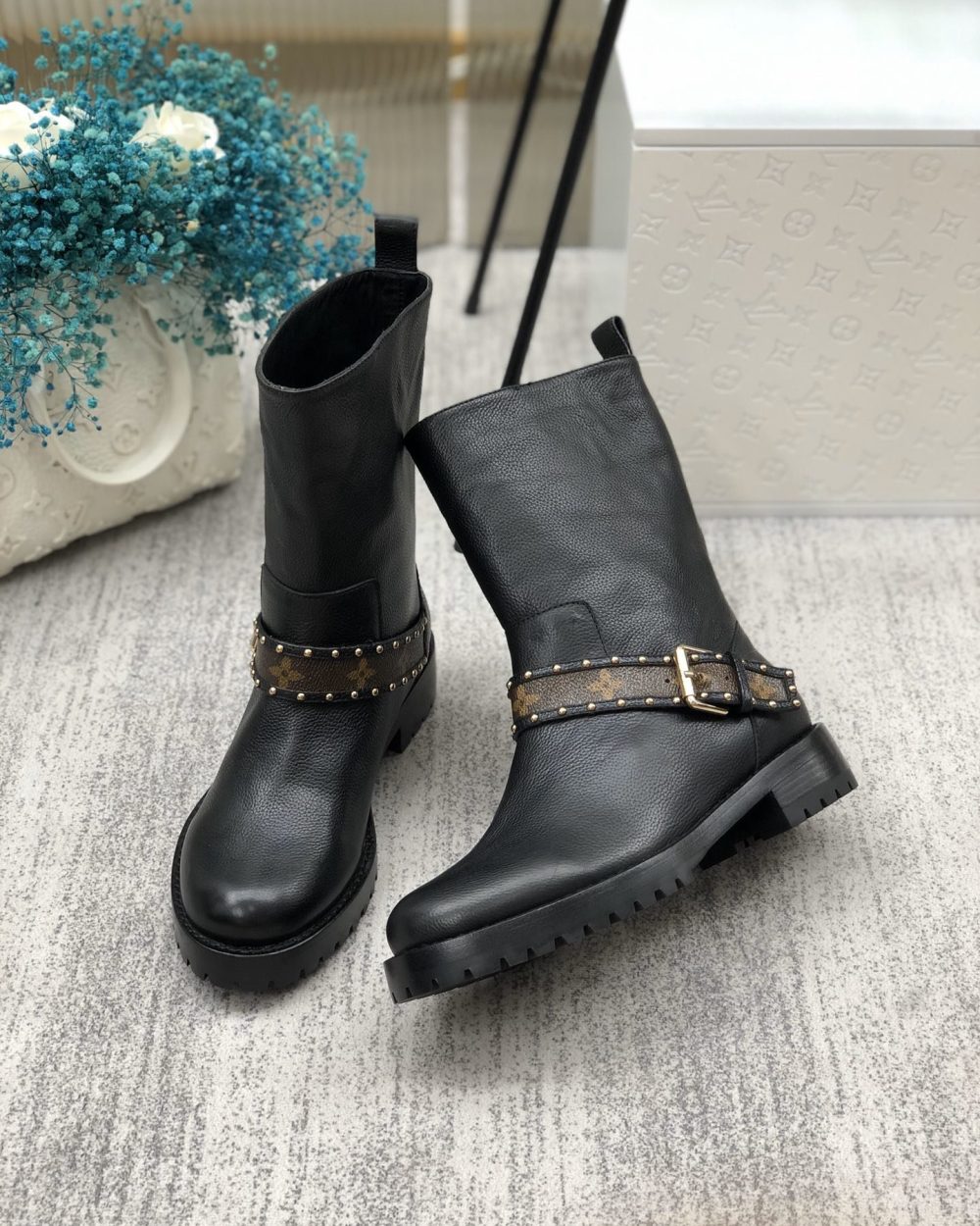 Louis Vuitton Discovery Flat Ankle Boot Black For Women LV