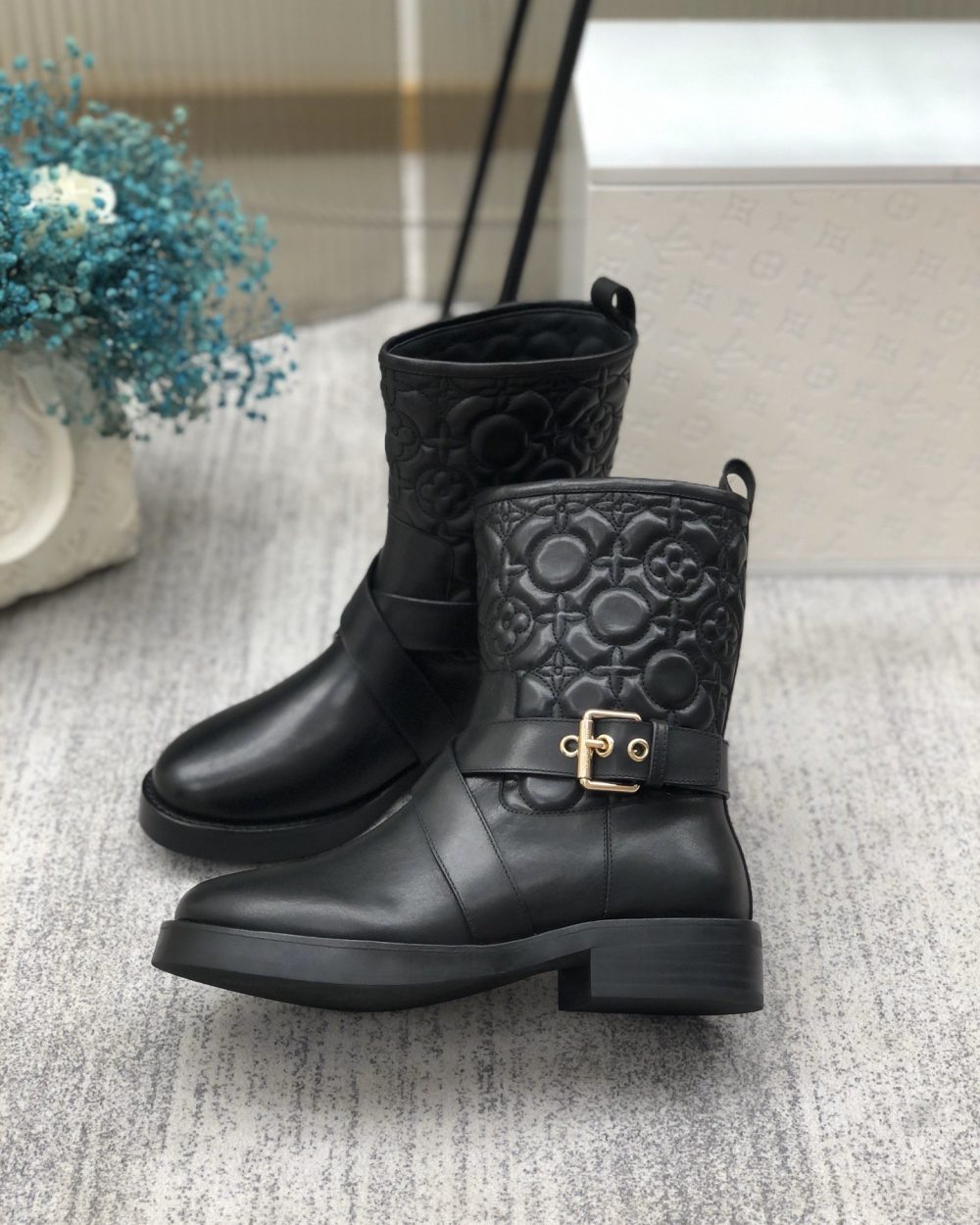Louis Vuitton Discovery Flat Ankle Boot Black For Women LV