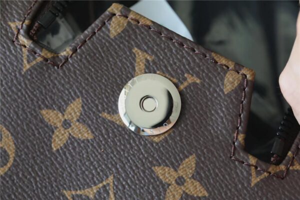 Louis Vuitton Dopp Kit Poche Toilette Monogram Canvas By Virgil Abloh's Minty /Purple For Women, Women's Wallets 11in/28cm LV 