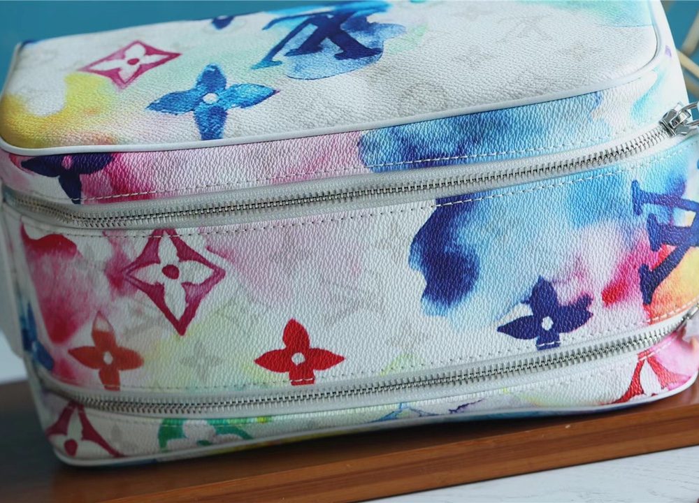 1:1 Replica Louis Vuitton Dopp Kit Toilet Pouch Monogram Empreinte Multiple Color For Women, Women's Wallets 11in/28cm LV