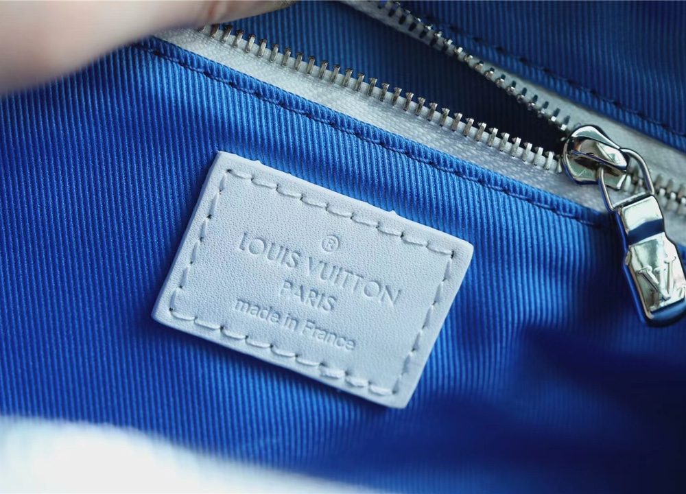 1:1 Replica Louis Vuitton Dopp Kit Toilet Pouch Monogram Empreinte Multiple Color For Women, Women's Wallets 11in/28cm LV