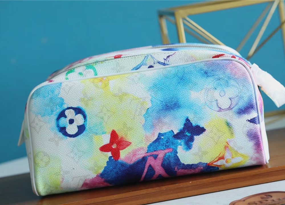 1:1 Replica Louis Vuitton Dopp Kit Toilet Pouch Monogram Empreinte Multiple Color For Women, Women's Wallets 11in/28cm LV