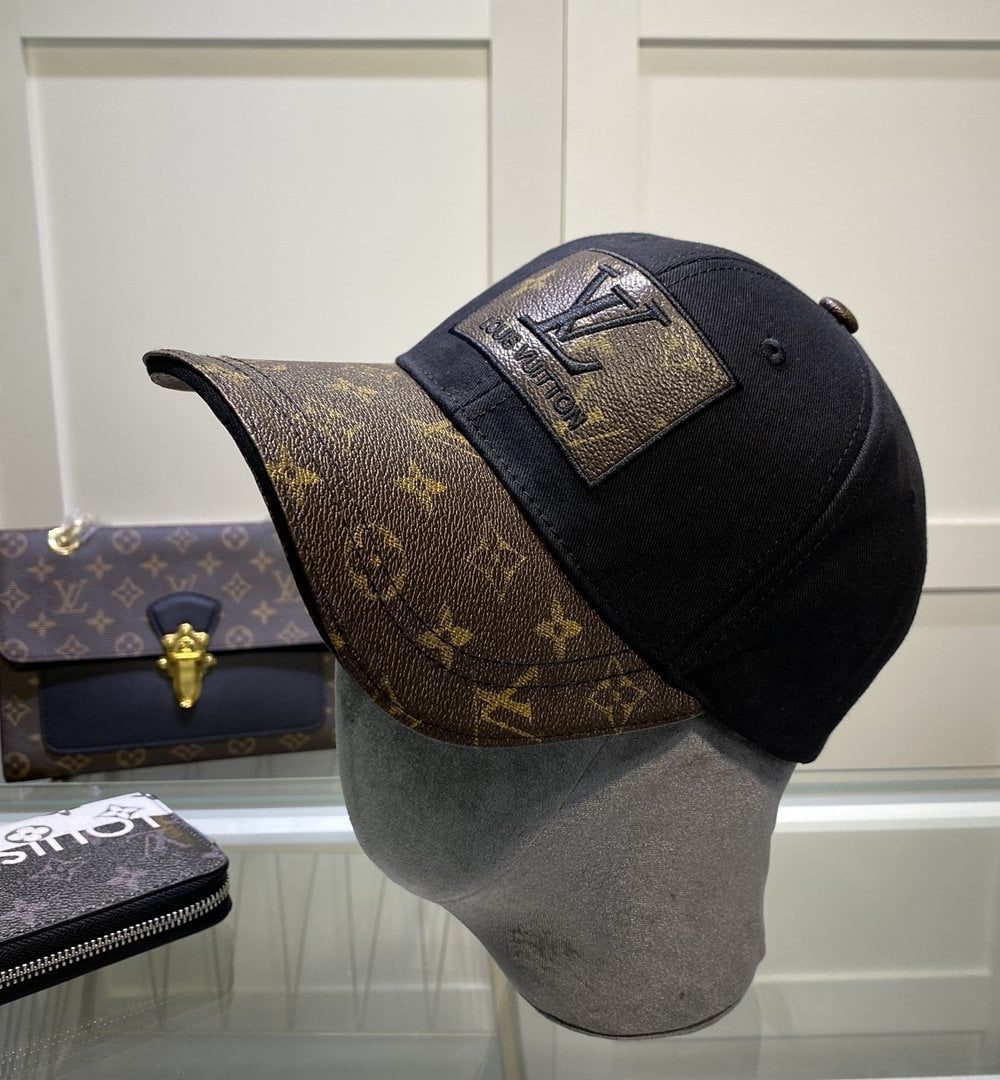 Louis Vuitton Embroidered Logo Baseball Cap Black LV Cap