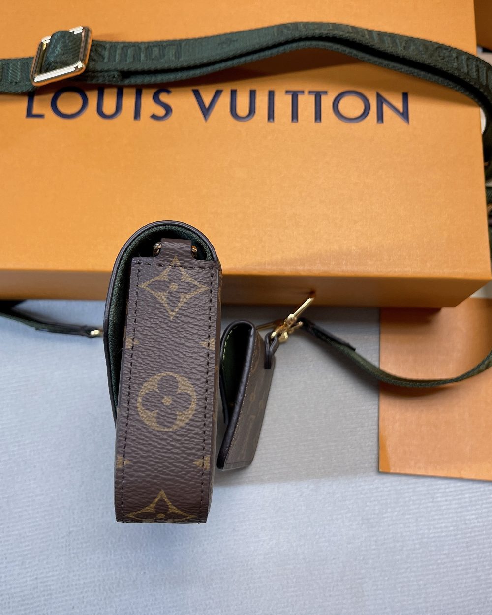 1:1 Replica Louis Vuitton Felicie Strap & Go Monogram Canvas Khaki Green For Women, Women's Wallets 6.7in/17cm LV M80091