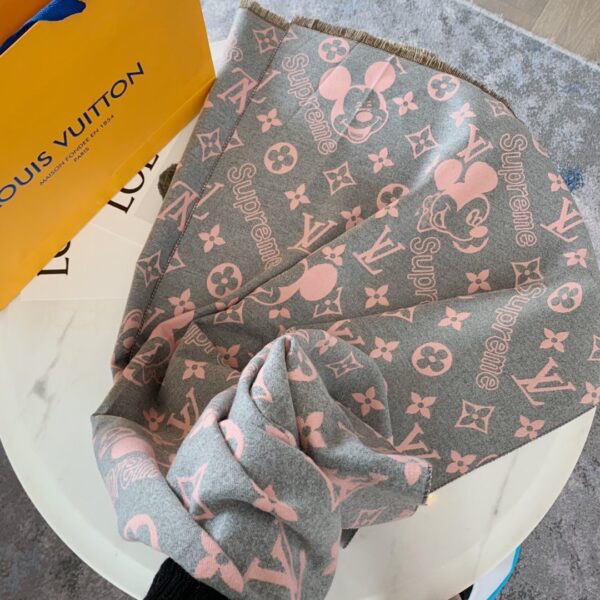Louis Vuitton Game On Scarf Pink 71in/180cm 