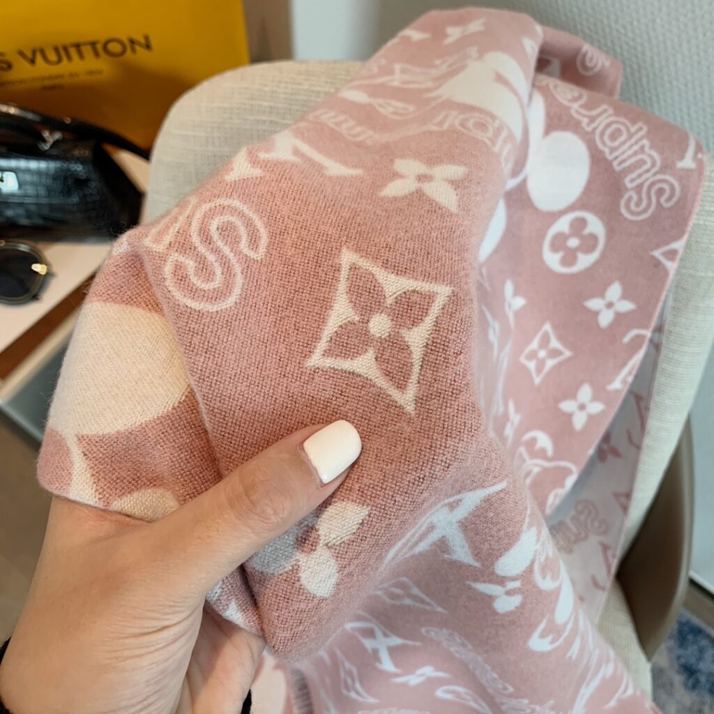 Louis Vuitton Game On Scarf Pink 71in/180cm - Image 2