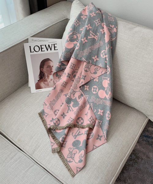 Louis Vuitton Game On Scarf Pink 71in/180cm