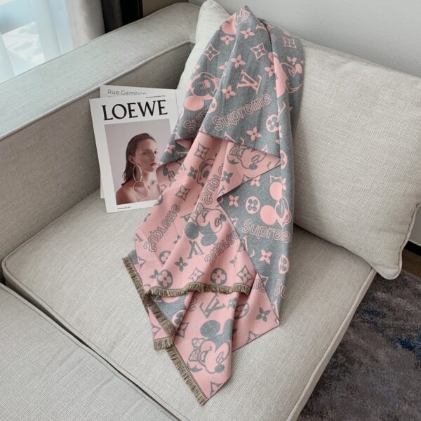 Louis Vuitton Game On Scarf Pink 71in/180cm