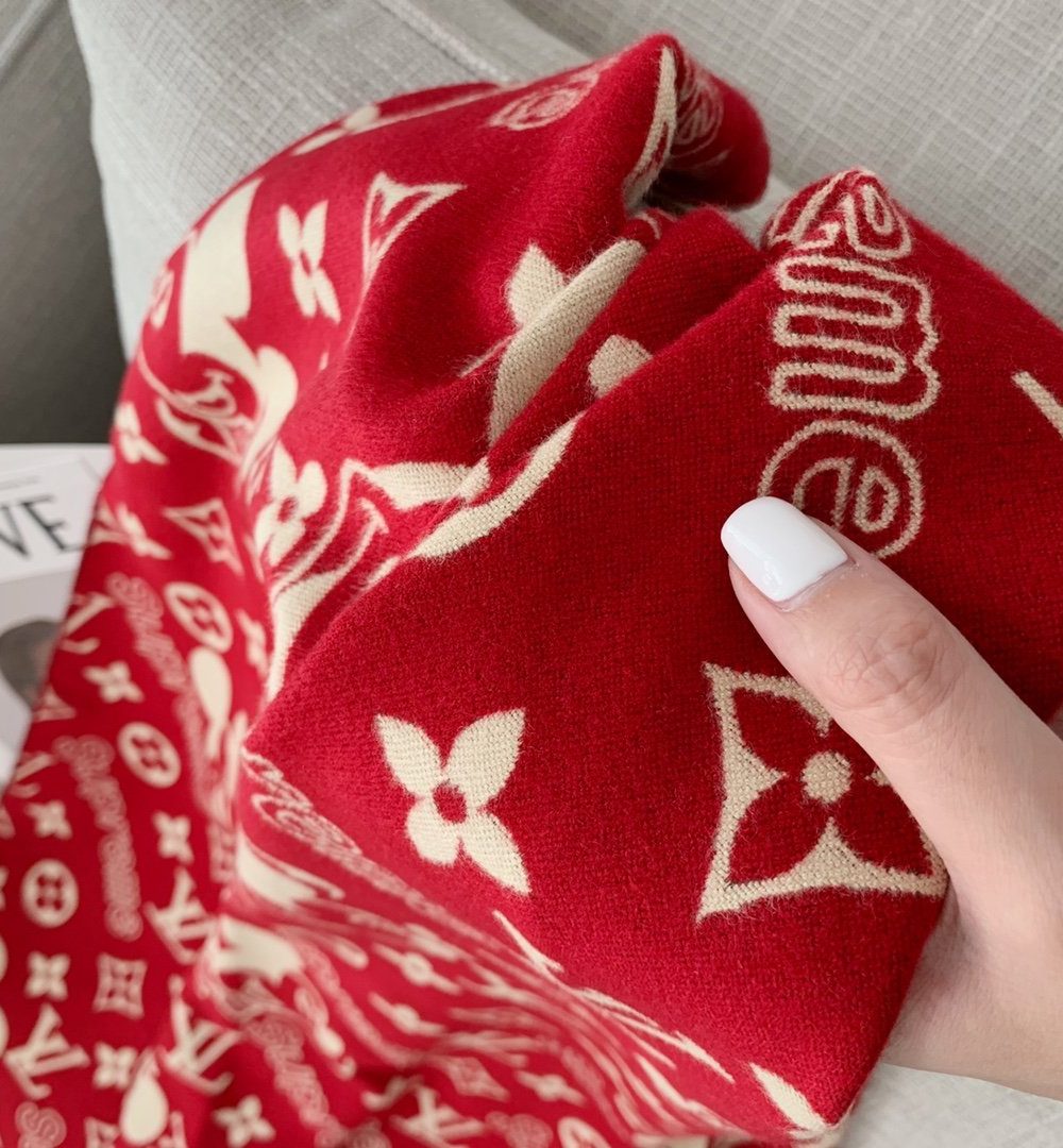 Louis Vuitton Game On Scarf Red 71in/180cm