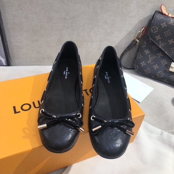 Louis Vuitton Gloria Flat Loafer Black For Women LV