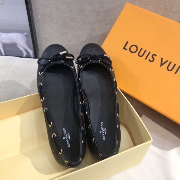 Louis Vuitton Gloria Flat Loafer Black For Women LV