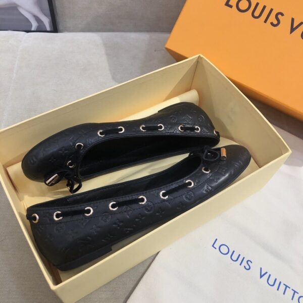 Louis Vuitton Gloria Flat Loafer Black For Women LV