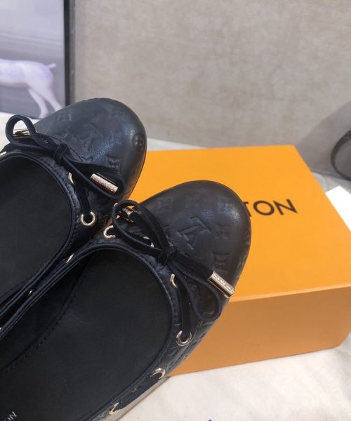Louis Vuitton Gloria Flat Loafer Black For Women LV