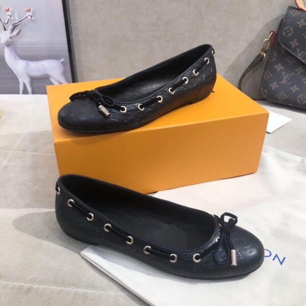 Louis Vuitton Gloria Flat Loafer Black For Women LV