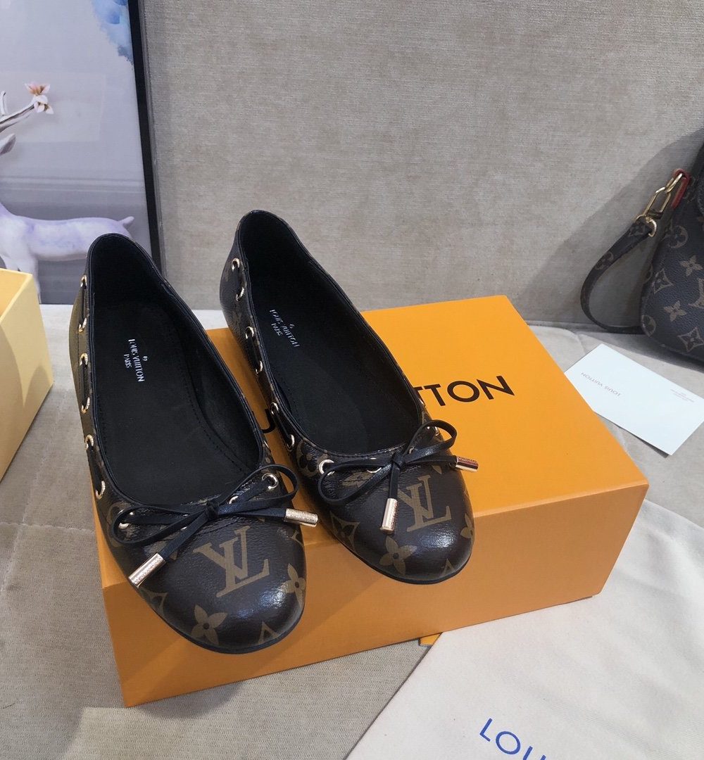 Louis Vuitton Gloria Flat Loafer Patent Monogram Material Brown For Women LV