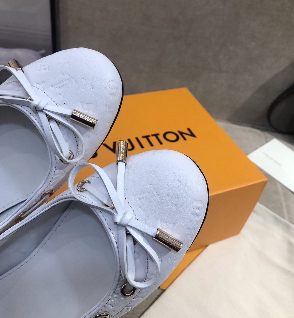 Louis Vuitton Gloria Flat Loafer White For Women LV