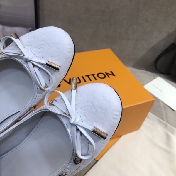 Louis Vuitton Gloria Flat Loafer White For Women LV