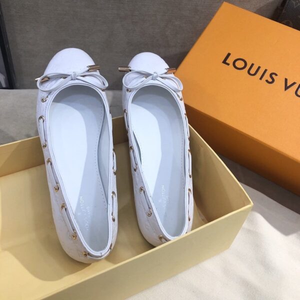 Louis Vuitton Gloria Flat Loafer White For Women LV