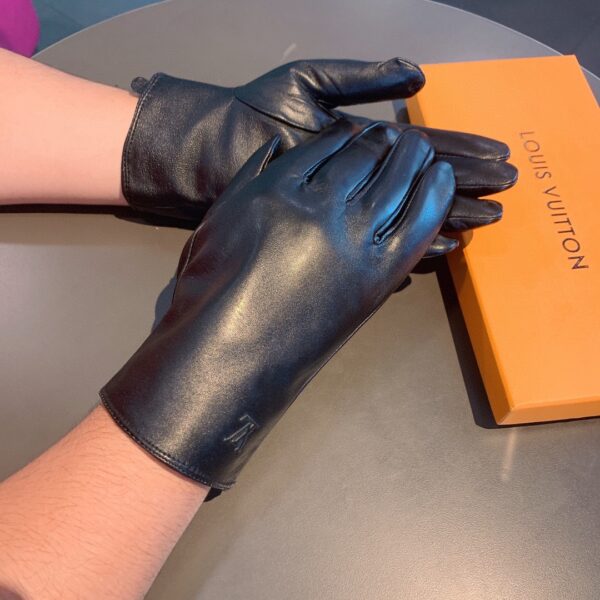 Louis Vuitton Gloves In Black