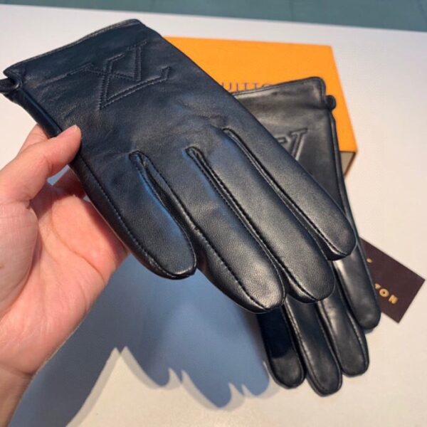 Louis Vuitton Gloves In Black